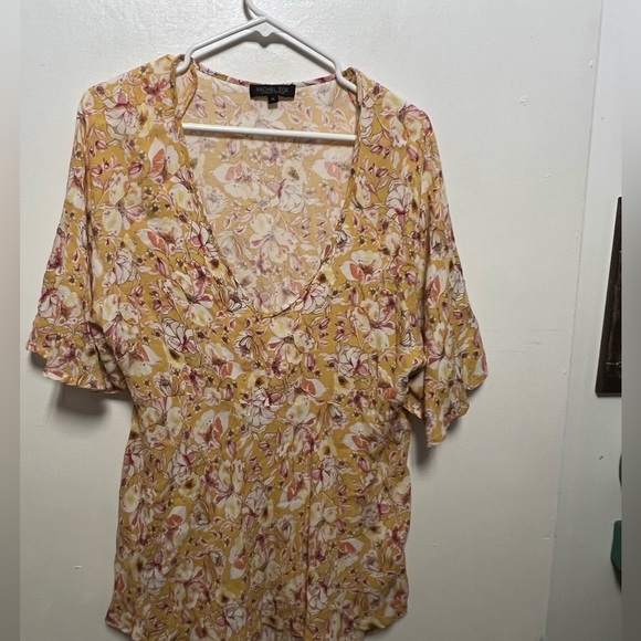 “Rachael Zoe” Los Angeles & New York (XL) Hi/Low Top Yellow Floral Nice - Picture 1 of 8